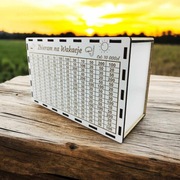 Skarbonka "Zbieram na wakacje" z liczbami do wykreślania