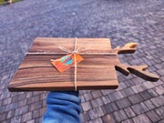 Deska do krojenia / serwowania z drewna orzecha włoskiego