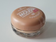 Essence Natural Matte Mousse 02 – podkład do twarzy w musie