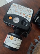 KOMPRESOR POMPKA KOŁA 12V PŁYN ZESTAW NAPRAWCZY KOŁA RENAULT DACIA