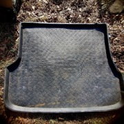 Guma do bagażnika Ford 