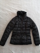 Czarna pikowana kurtka Reserved 34