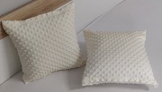 Poszewka na poduszkę 40x40 cm  z milutkiego minky. (kolor kremowy)