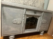 Stylowa komoda w stylu vintage – odnowiona, idealna do wnętrz glamour!