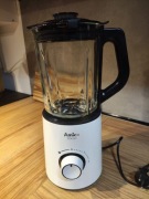 Blender kielichowy Amica 700W, szklany dzbanek