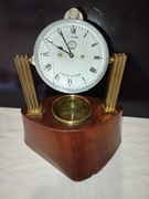 ZEGAR JAEGER PARIS NA PODSTAWIE ELEMENTU Z ŚMIGŁA SAMOLOTU