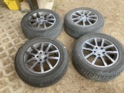 Felgi aluminiowe Momo z oponami rozmiar 225/65R17