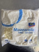 Prawdziwy ser do pizzy mozzarella