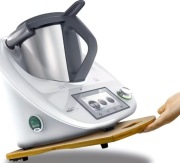 Podstawka pod Thermomix TM5 TM6 drewno dopasowaneotwory gumowe nóżki kółka 