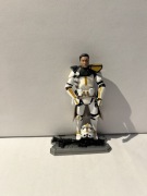 G239 HASBRO STAR WARS REVENGE OF THE SITH CLONE COMMANDER FELUCIA