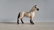 figurka Wałach rasy Hanowerskiej SCHLEICH 13910