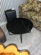 Stolik kawowy Antigua szklany blat efekt marmuru