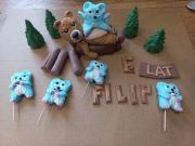 Grizzy I lemingi z masy cukrowej na tort 