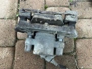 Zacisk hamulcowy przód komplet BMW 318i 2005 rok silnik N46 129km 