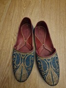 Ręcznie wykonane tradycyjne buty indyjskie Jutti Mojari–haftowane–r. 42/43 