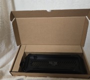 Podstawka pionowa Xbox One X + HUB USB 3.0 AmazonBasics czarna