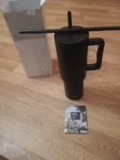 Kubek termiczy ze słomką