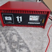 Prostownik ABSAAR 77906, stan idealny.