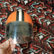 Duży Kask  Orzeszek z epoki PRL-u