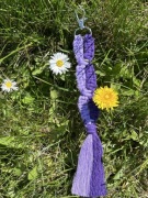 Brelok makrama handmade – fioletowe ombre, styl boho 24 cm