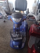 Skuter elektryczny trzy kołowe 