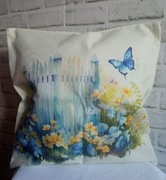 Dekoracyjna poszewka na poduszkę kwiaty i motyl