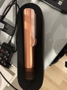 Dyson Airstrait aeroprostownica