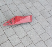 Nakładka zderzaka przedniego Citroen Berlingo Peugeot Partnera  strona L