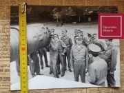 Fotografia PRL Wojciech Jaruzelski hangar myśliwce MiG LWP wojsko