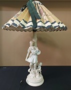 zabytkowa lampa stołowa w stylu Capodimonte