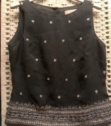 137. NEXT - indyjska bluzka na podszewce,haftowana metalową nitką.