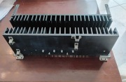 Dwa radiatory z litego anodowanego aluminium, do wzmacniacza audio itp