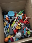 Lego Duplo wielkie pudło 