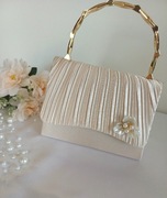 Torebka koktajlowa- Akrylowy kwiat