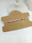 Bransoletka z różowego kwarcu 4 mm krzyżyk stal nierdzewna handmade
