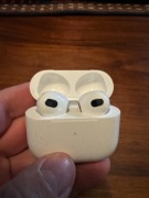 AirPods 3 gen - oryginał - etui MagSafe