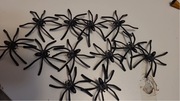 Dekoracje Halloween 12 Pająków zestaw