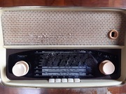 Stare radio lampowe Diora z gramofonem