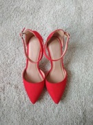 Czerwone buty na szpilce 38