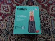 Blender fitness marki Hoffen o mocy 350 W z przenośnym bidonem.