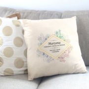 PODUSZKA NA DZIEŃ MAMY Z GRAWEREM 