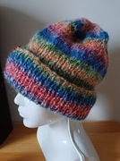 Czapka - czapucha kolorowa i puchata.