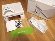 Konsola XBOX ONE S 500 G opakowanie instrukcja i pad