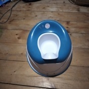 Nocnik z wyjmowanym wkładem 