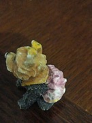 Figurka Piesek z kokardą 