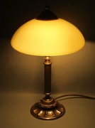 Stara, mosiężna lampka nocna.