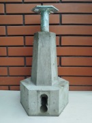 Fundament (stopa żelbetowa) Z25-H140-U/M8 - lampy, pergole, wiaty, słupy