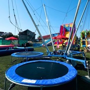 Profesjonalne Eurobungee 4 stanowiskowe, trampoliny festyn