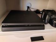 Konsola PS4 Slim 500gb,używana,stan bardzo dobry + gra