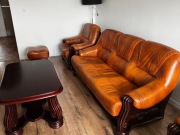 Zestaw mebli skórzanych Kler, sofa + dwa fotele + ława + podnóżek